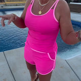 Tankini com Detalhes em Cores Contrastantes e Pregas