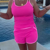 Tankini com Detalhes em Cores Contrastantes e Pregas