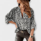 Iara | Blusa moderna com estampado de leopardo