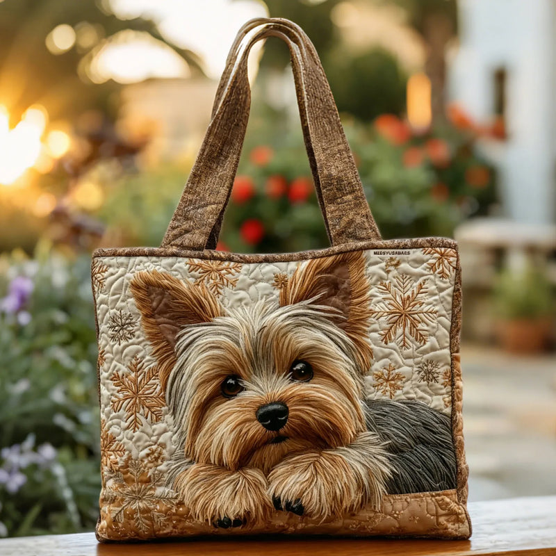 Bolsa Artesanal Yorkshire Encantador | Ternura em Cada Detalhe
