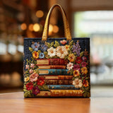 Bolsa Artesanal com Flores e Livros | Romance entre Páginas