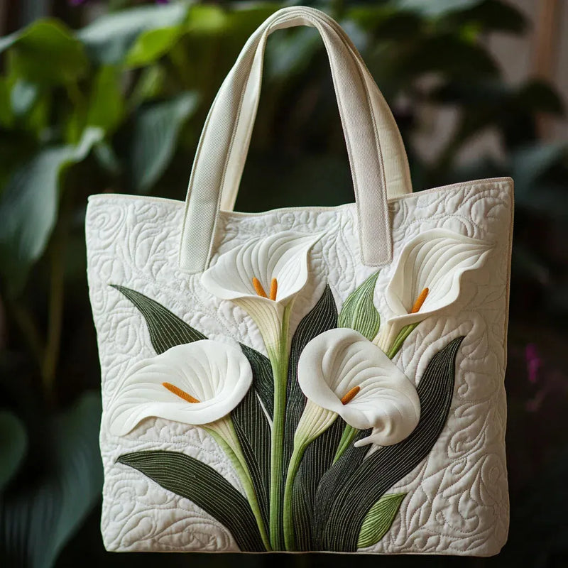 Bolsa Artesanal Almofadada Lírios Brancos | Elegância Serena