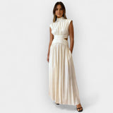Vestidos elegantes com cortes