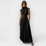 Vestidos elegantes com cortes