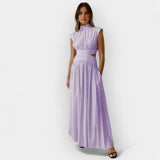 Vestidos elegantes com cortes