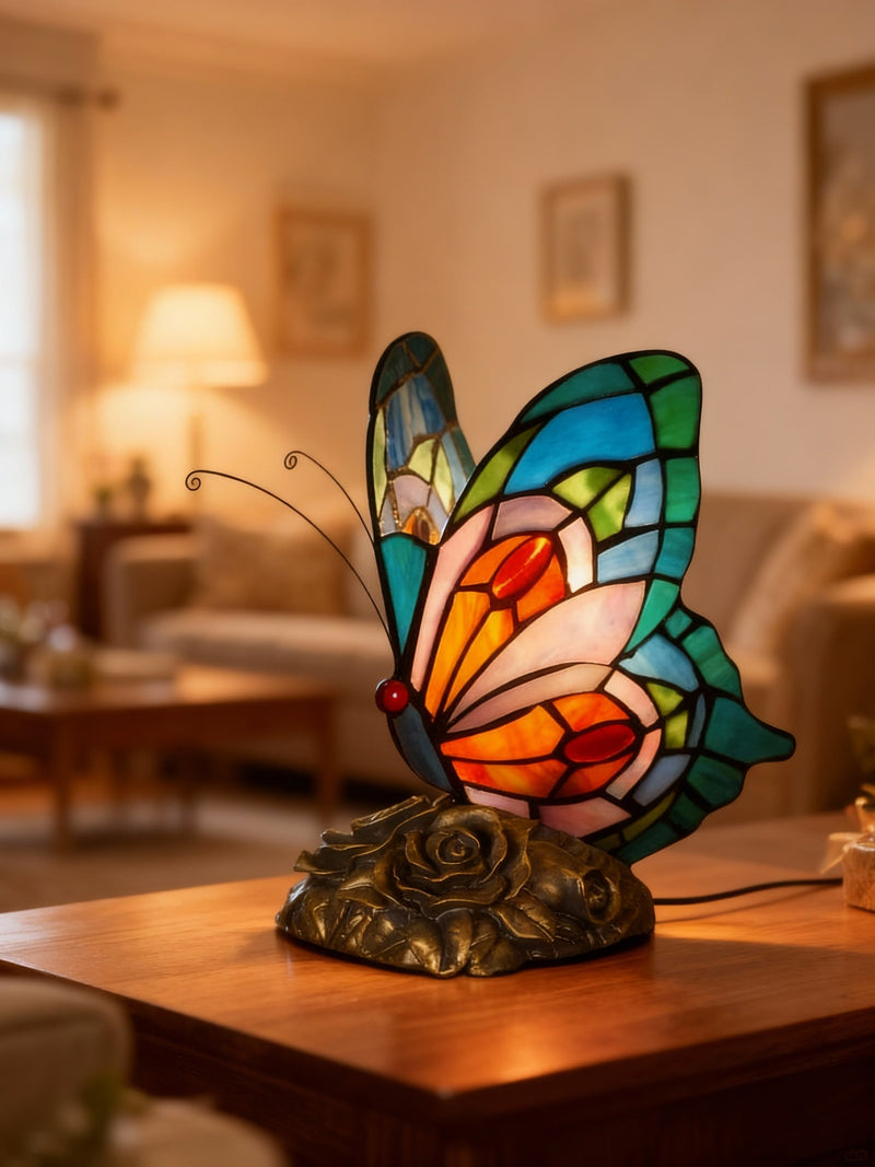 BUTTERGLOW | Lâmpada de vidro feita à mão com borboleta