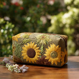 Quilted Beauty Case with Golden Field | Elegância que Perdura