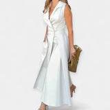 Vestido midi com decote
