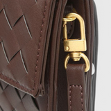 Bolso Clutch Melanie com Detalhe de Nó Dourado