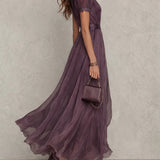 Carina - Vestido longo com decote baixo