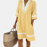 Clara | Vestido leve às riscas com decote em V