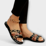 Jenevra - Sandália com estampado de leopardo e tiras cruzadas