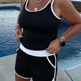 Tankini com Detalhes em Cores Contrastantes e Pregas