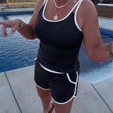 Tankini com Detalhes em Cores Contrastantes e Pregas