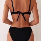 Conjunto de Bikini Sensual com Costas Expostas