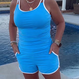 Tankini com Detalhes em Cores Contrastantes e Pregas