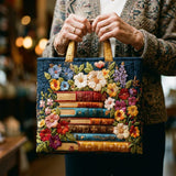Bolsa Artesanal com Flores e Livros | Romance entre Páginas