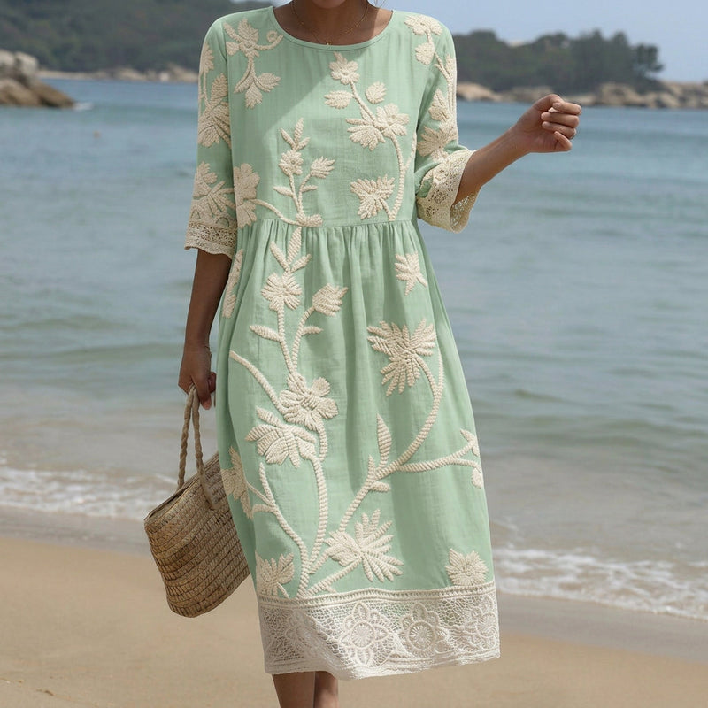 Patricia - Vestido Midi com Bordado de Plantas e Flores