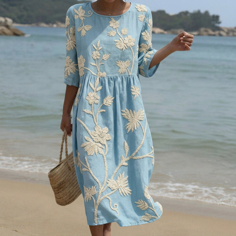 Catarina - Vestido Midi com Bordado de Plantas e Flores